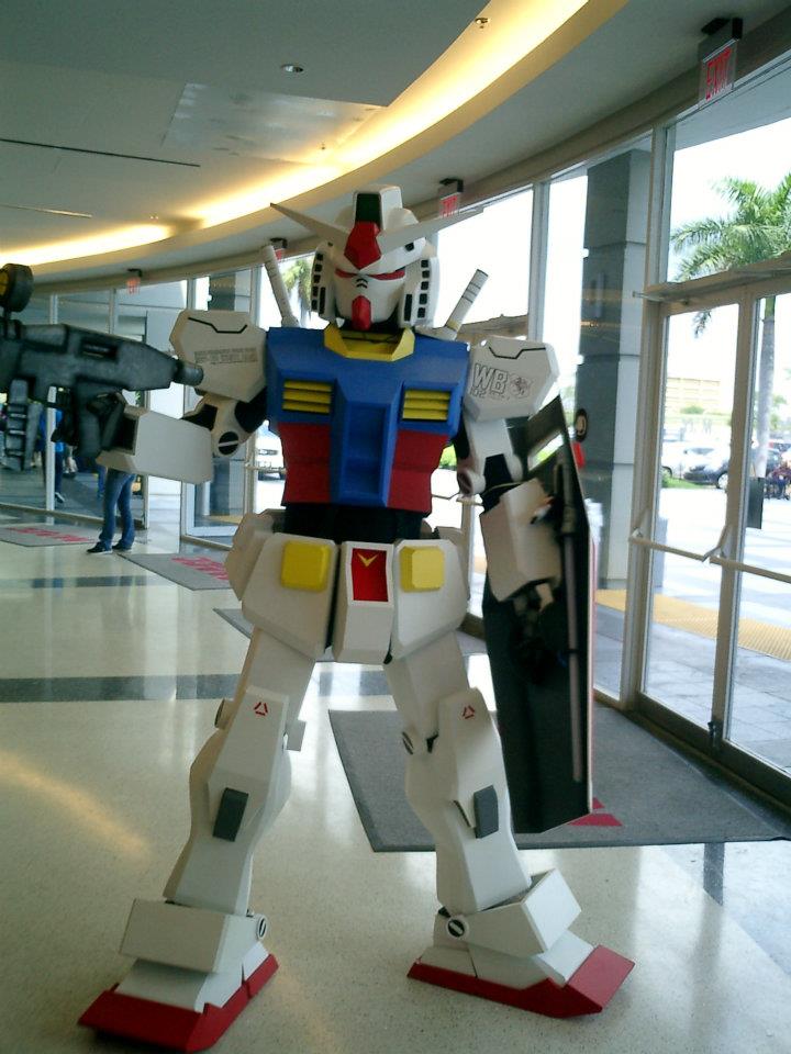 The only costume photo I took. Gah! I cut off part of the gun! This was so awesome! And he had speakers in it that played Gundam songs, Mr. Roboto, and dubstep while he walked around. Actually don't know if you can call what he was doing walking. Looked h