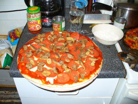 pizza8_readyforoven.jpg