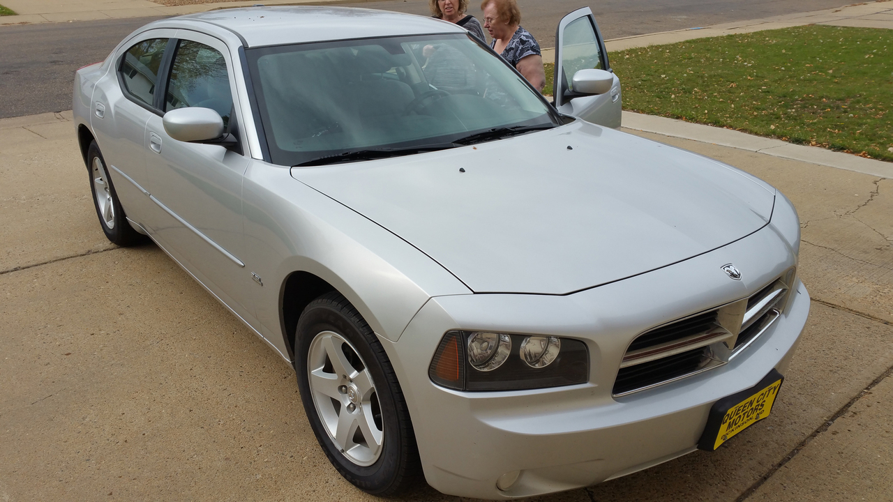 Dodge Charger Side 1